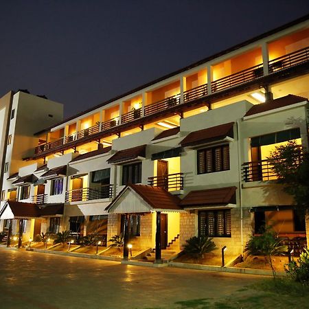 Seagate Church View Resorts Велангани Екстериор снимка
