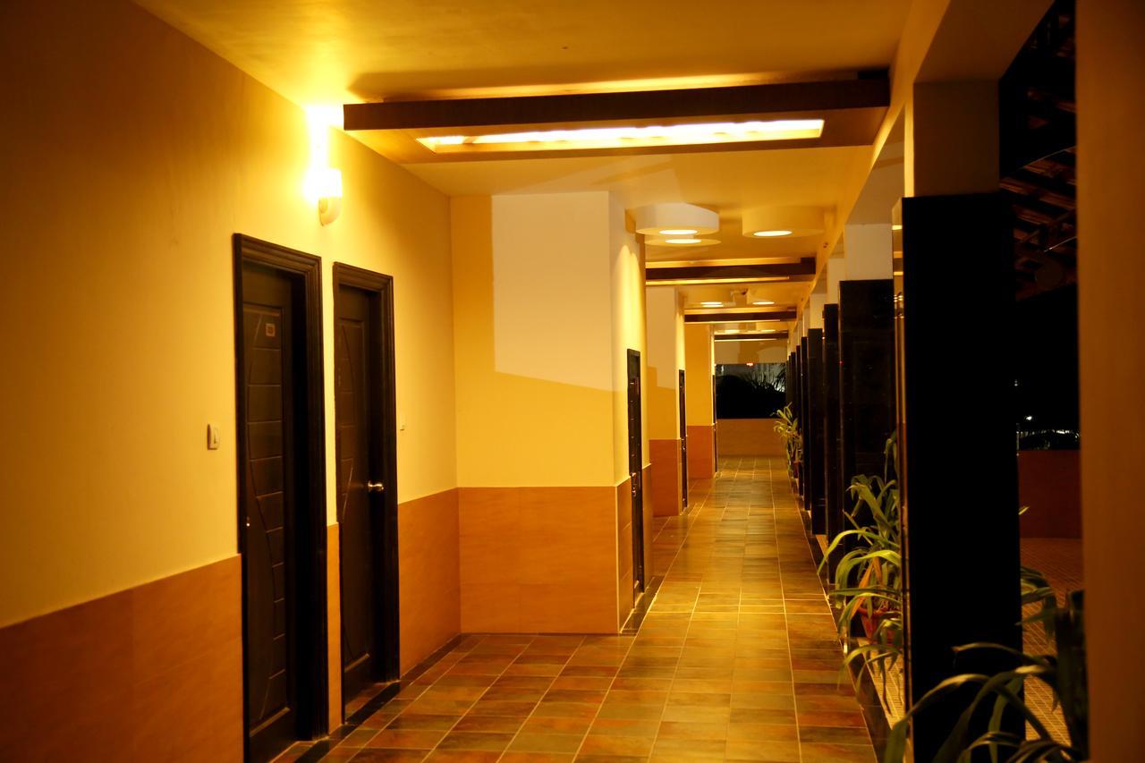 Seagate Church View Resorts Велангани Екстериор снимка
